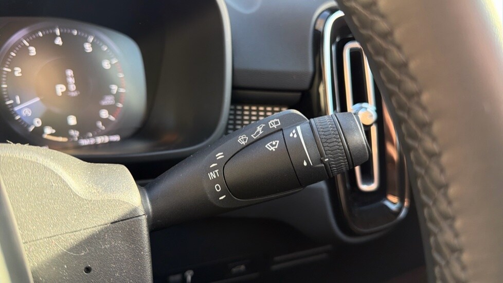 Used Volvo XC40 2021 for sale - 76487131: Photo 26