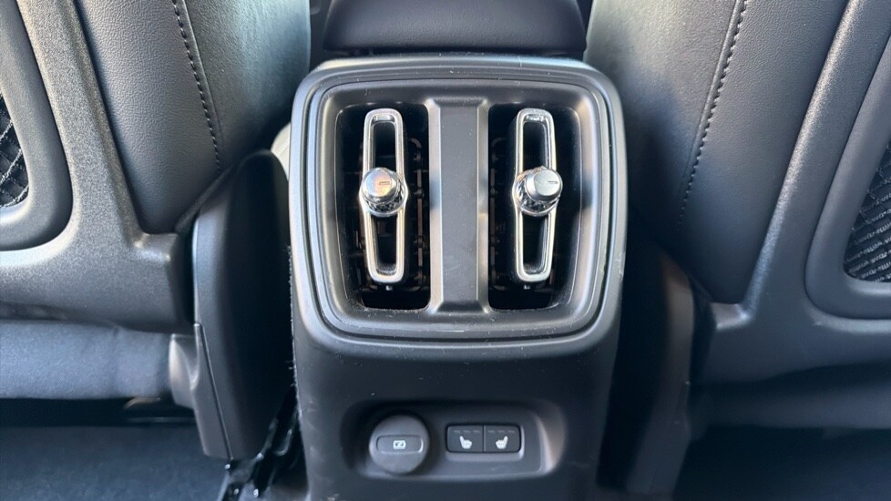 Used Volvo XC40 2021 for sale - 76487131: Photo 34