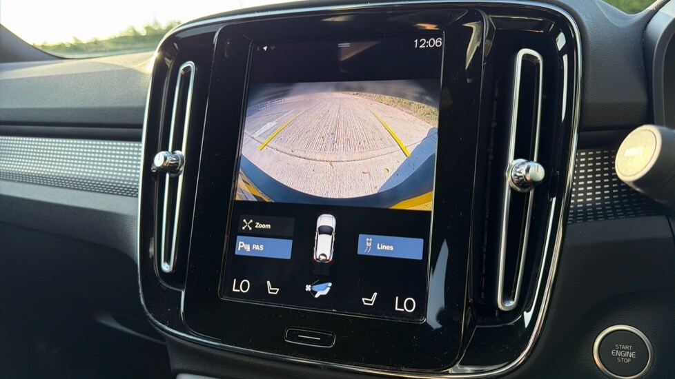 Used Volvo XC40 2021 for sale - 76487131: Photo 41