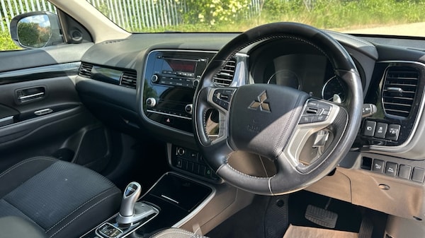 Used Mitsubishi Outlander 2020 for sale - 74673585: Photo 9