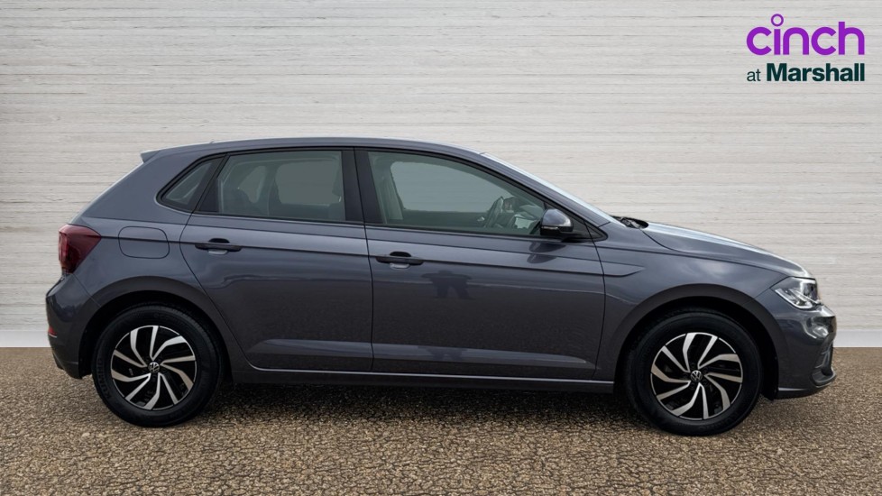 Used Volkswagen Polo 2022 for sale - 76999497: Photo 2