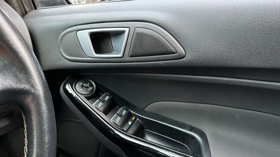 Used Ford Fiesta 2016 for sale - 77075773: Photo 30