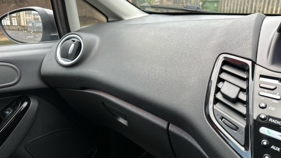 Used Ford Fiesta 2016 for sale - 77075773: Photo 32