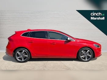 Used Volvo V40 2015 for sale - 75579944: Photo