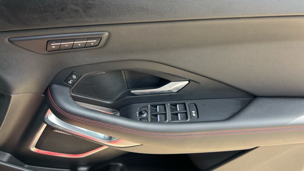 Used Jaguar E-Pace 2018 for sale - 76154914: Photo 29