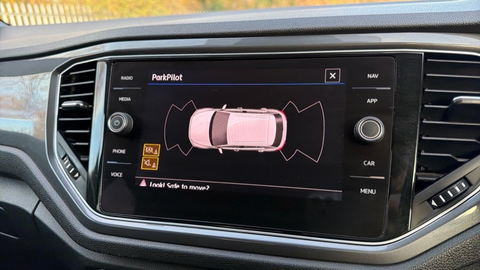 Used Volkswagen T-Roc 2020 for sale - 76660707: Photo 25