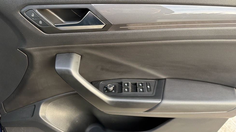 Used Volkswagen T-Roc 2020 for sale - 76660707: Photo 29