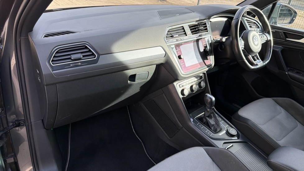 Used Volkswagen Tiguan 2018 for sale - 76623428: Photo 10