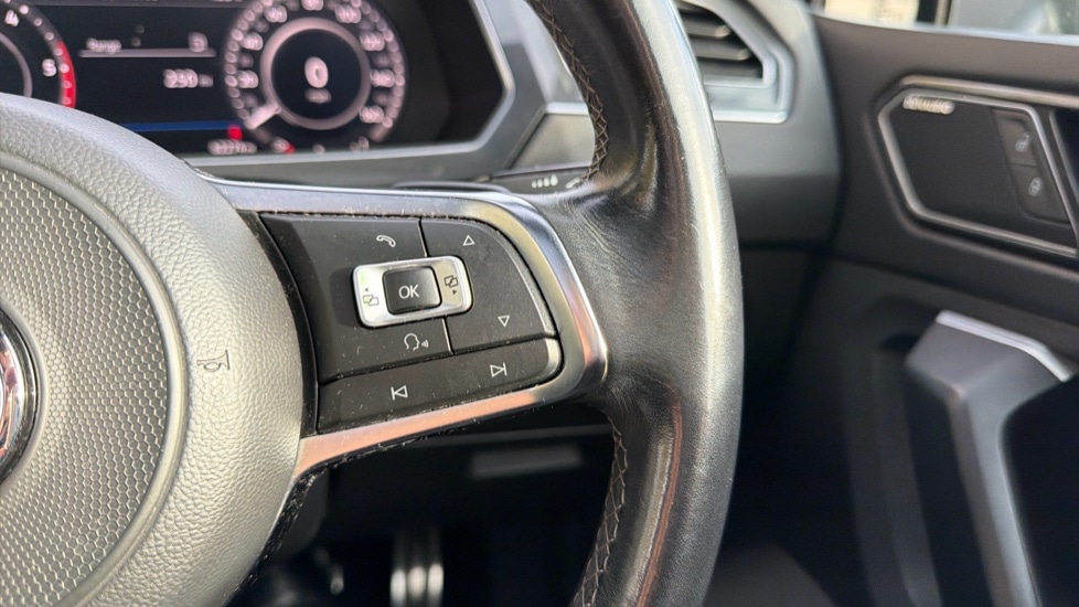 Used Volkswagen Tiguan 2018 for sale - 76623428: Photo 22
