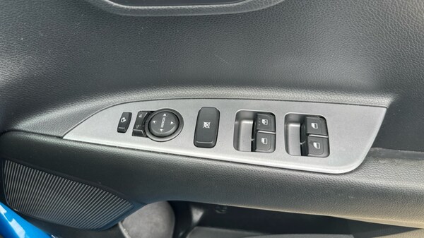 Used Kia Stonic 2021 for sale - 75726040: Photo 29