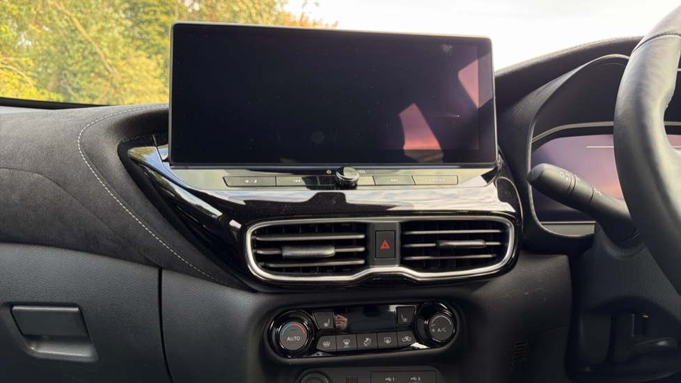 Used Nissan Juke 2024 for sale - 76140392: Photo 15