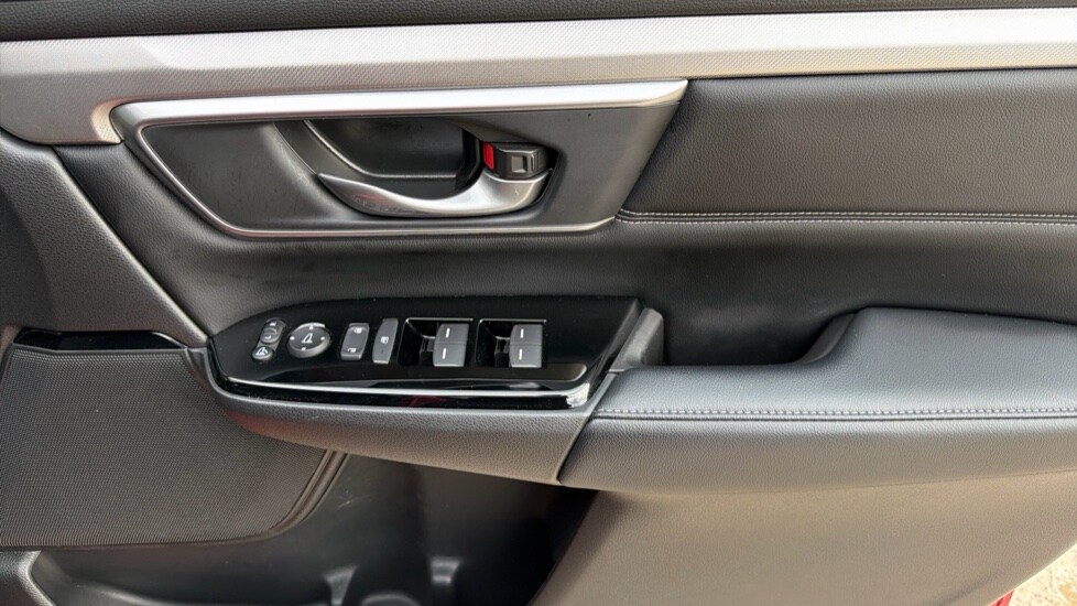 Used Honda CR-V 2023 for sale - 76145895: Photo 29