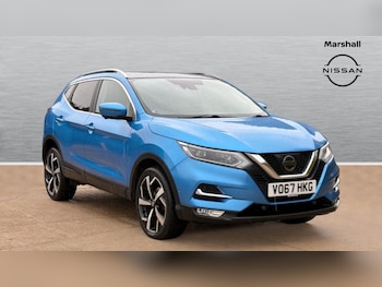 2017 - QASHQAI 1.6 DiG-T Tekna [Glass Roof pack] 5dr