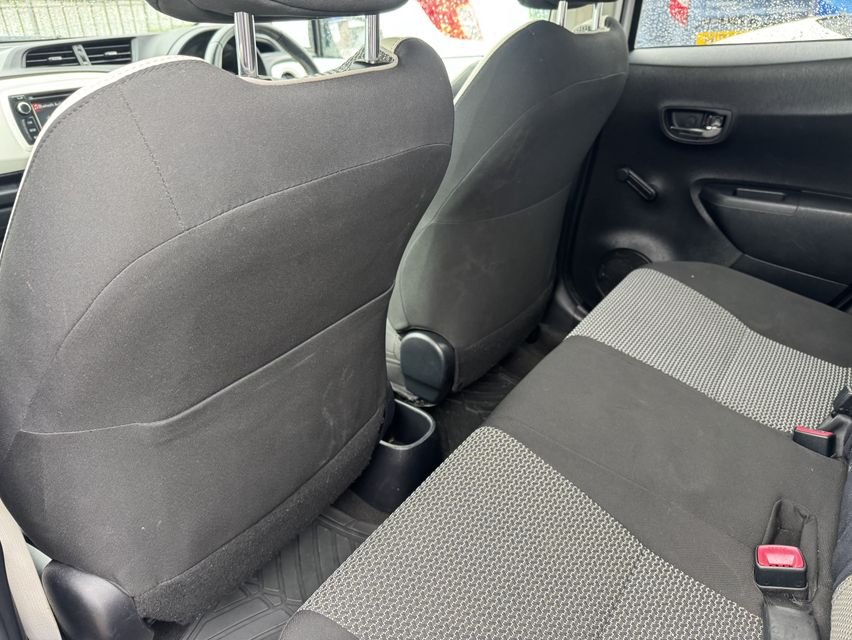 Used Toyota Yaris 2013 for sale - 77748098: Photo 10