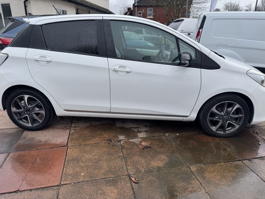 Used Toyota Yaris 2013 for sale - 77748098: Photo 4