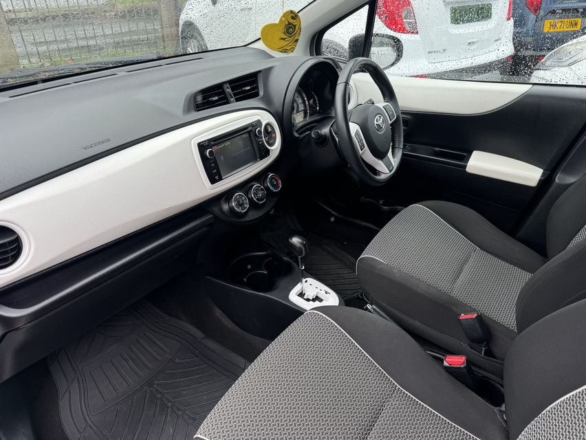 Used Toyota Yaris 2013 for sale - 77748098: Photo 9