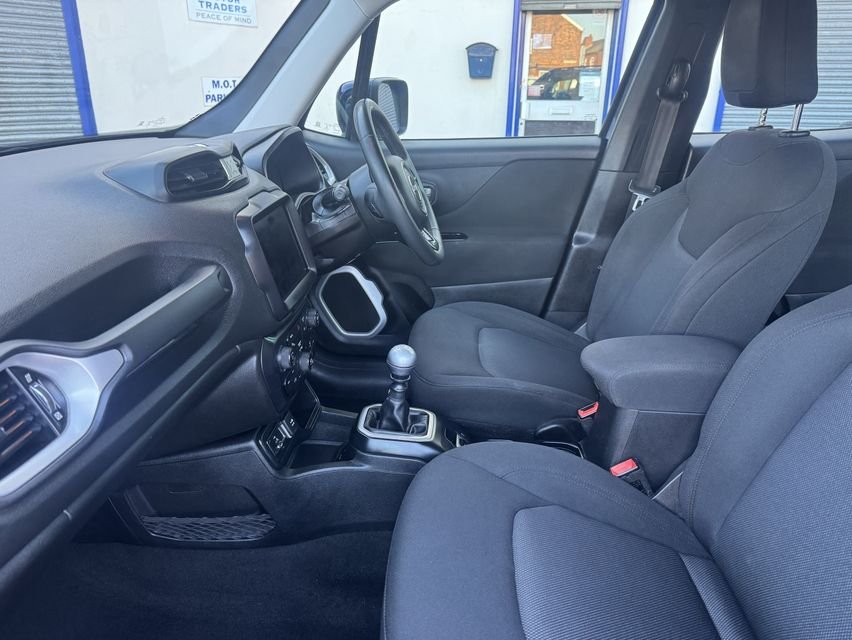 Used Jeep Renegade 2018 for sale - 77734159: Photo 5