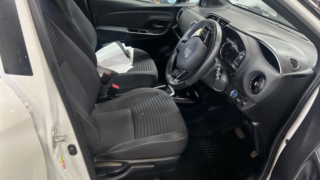 Used Toyota Yaris 2018 for sale - 76202983: Photo 9