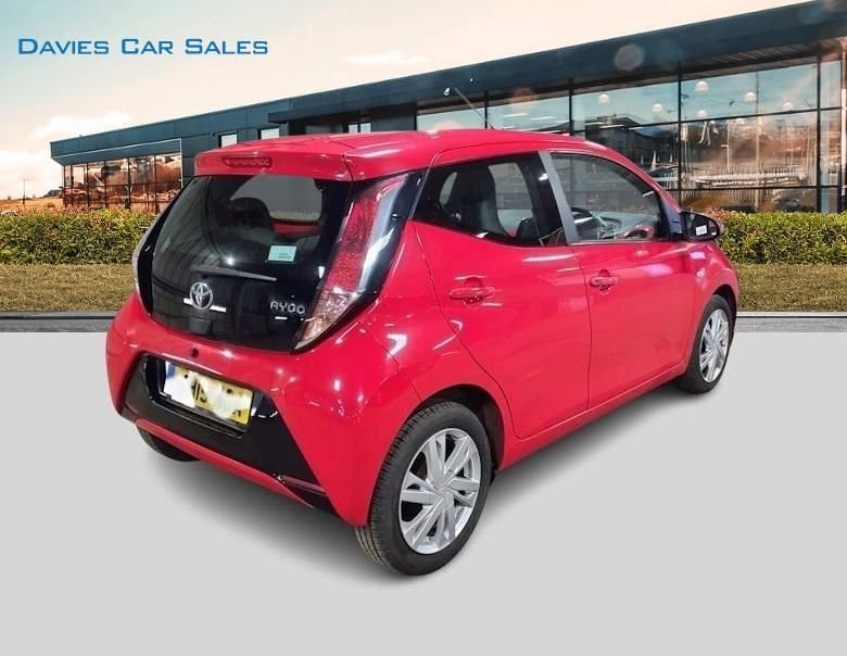 Used Toyota AYGO 2015 for sale - 77936587: Photo 2