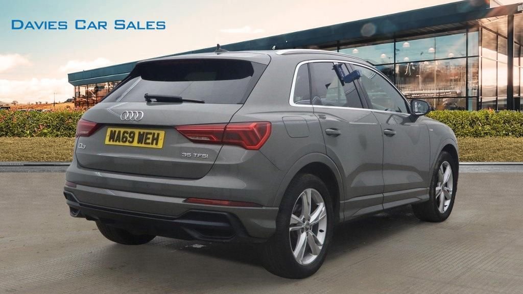 Used Audi Q3 2019 for sale - 76632593: Photo 4