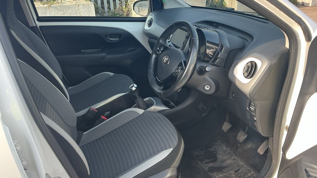 Used Toyota AYGO 2019 for sale - 78003065: Photo 8