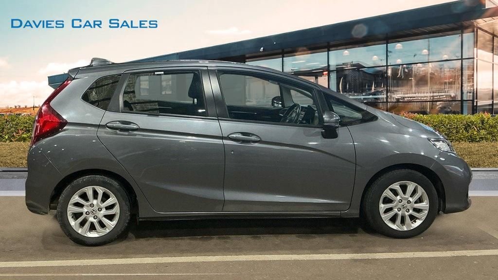 Used Honda Jazz 2018 for sale - 76080869: Photo 5