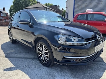 Used Volkswagen Golf 2018 for sale - 79197397: Photo