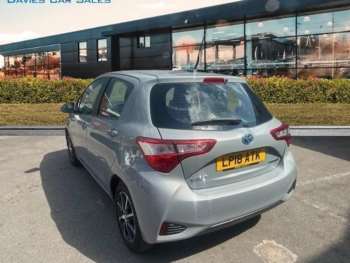 Used Toyota Yaris 2018 for sale - 74721420: Photo
