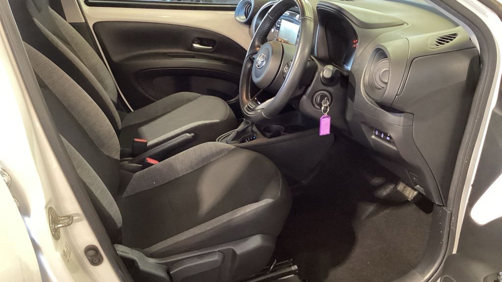 Used Toyota Aygo X 2023 for sale - 77655093: Photo 8