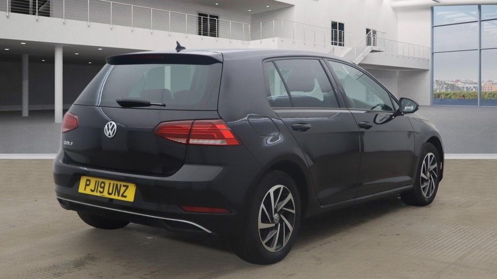 Used Volkswagen Golf 2019 for sale - 77835531: Photo 4