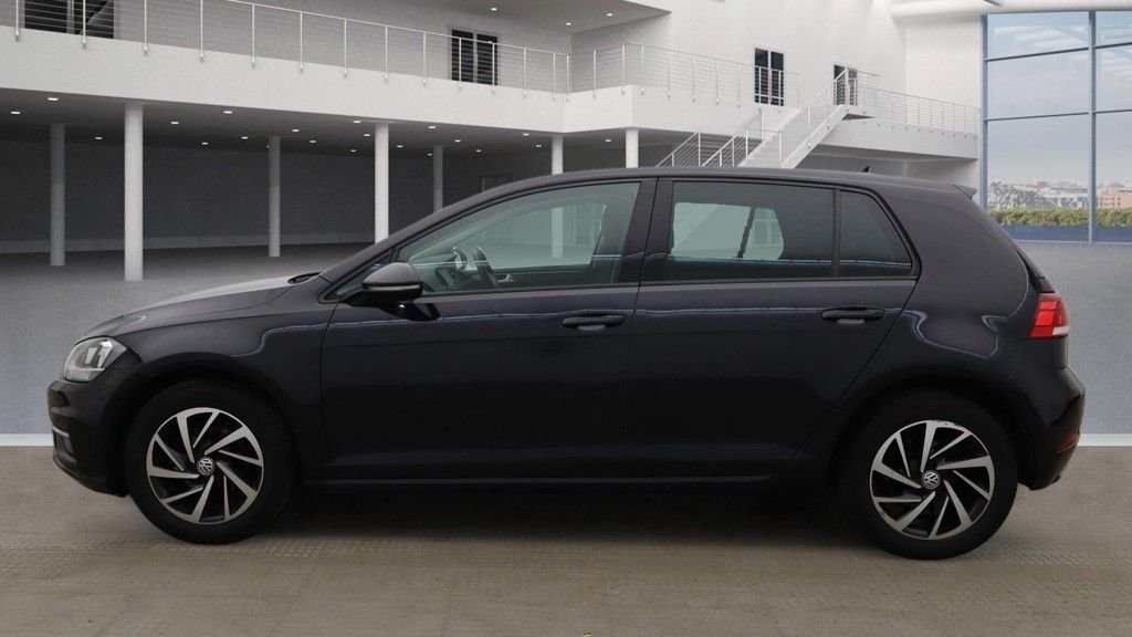 Used Volkswagen Golf 2019 for sale - 77835531: Photo 6