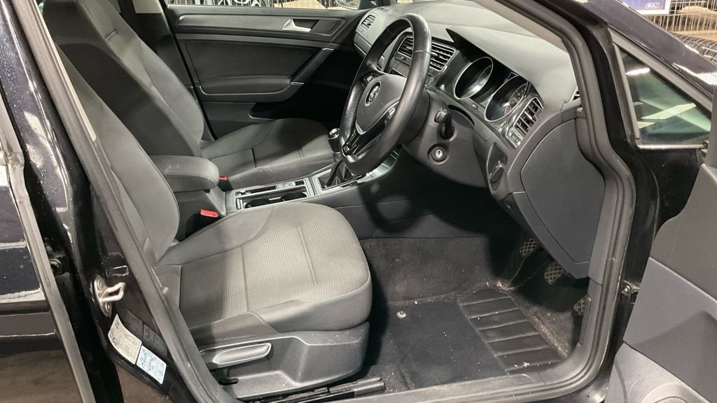 Used Volkswagen Golf 2019 for sale - 77835531: Photo 9