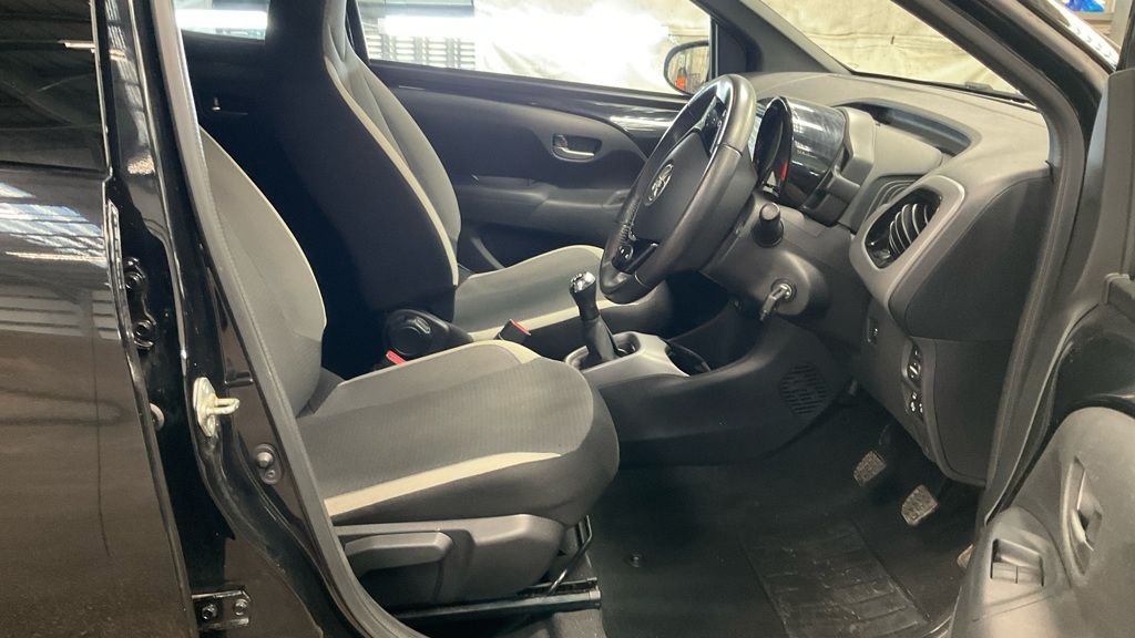 Used Toyota AYGO 2021 for sale - 77250480: Photo 9