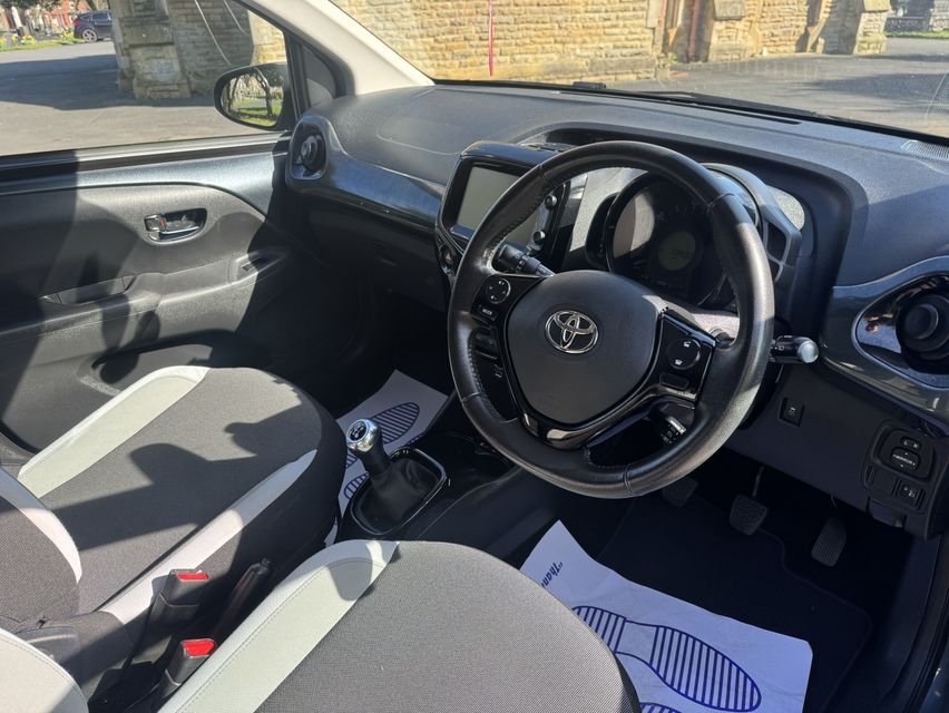 Used Toyota AYGO 2017 for sale - 77936209: Photo 11