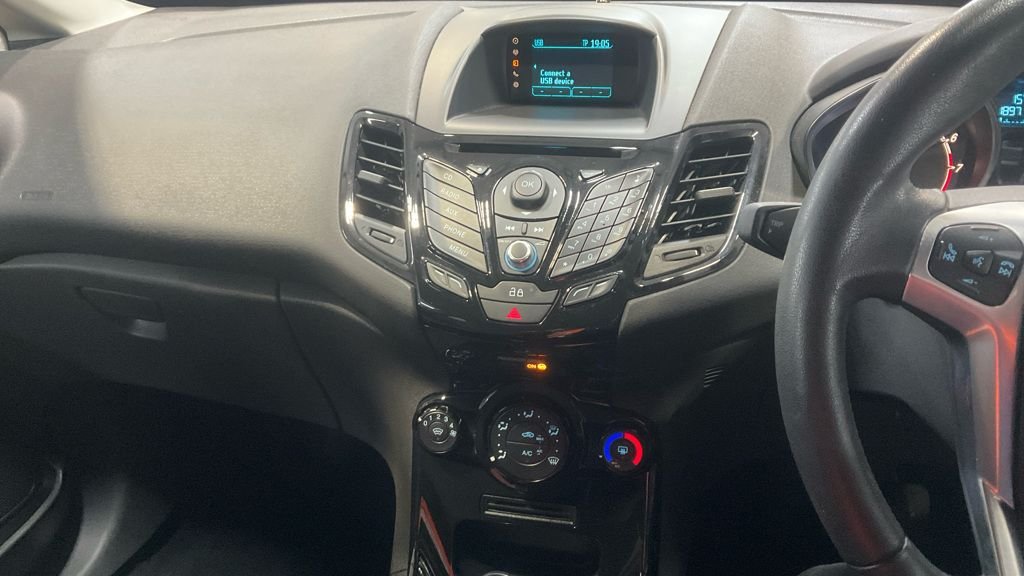 Used Ford Fiesta 2014 for sale - 78030381: Photo 10