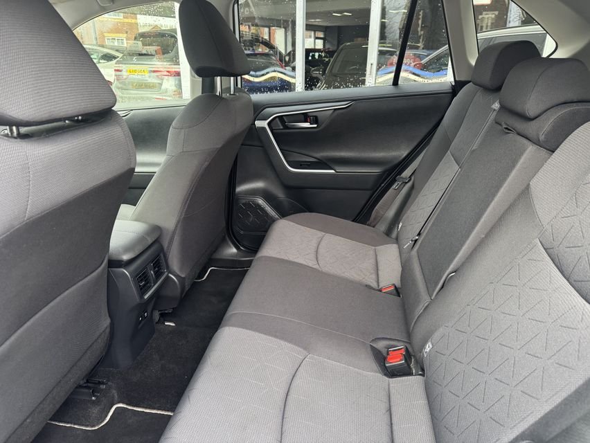 Used Toyota RAV4 2021 for sale - 77521208: Photo 6