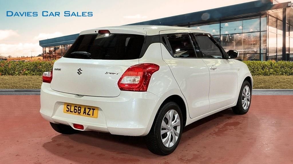Used Suzuki Swift 2018 for sale - 78003111: Photo 4