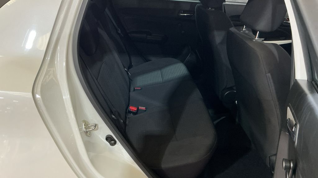 Used Suzuki Swift 2018 for sale - 78003111: Photo 8