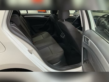 Used Volkswagen Golf 2019 for sale - 77680929: Photo