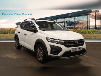 2022 (72) - 1.0 TCe Essential Hatchback 5dr Petrol Manual Euro 6 (s/s) (90 ps)