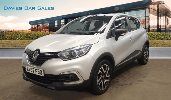 Used Renault Captur 2017 for sale - 74169527: Photo 2