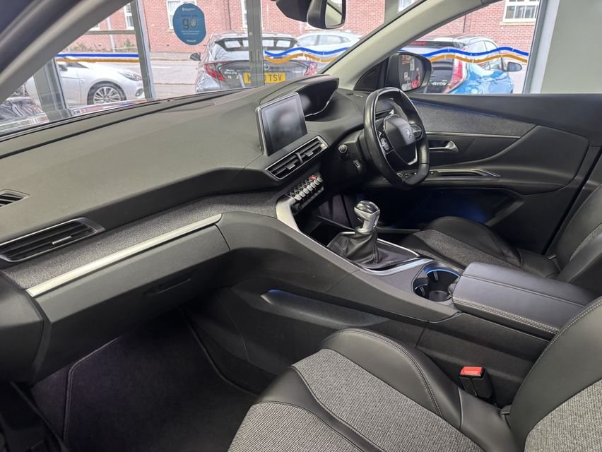 Used Peugeot 5008 2018 for sale - 77250729: Photo 15