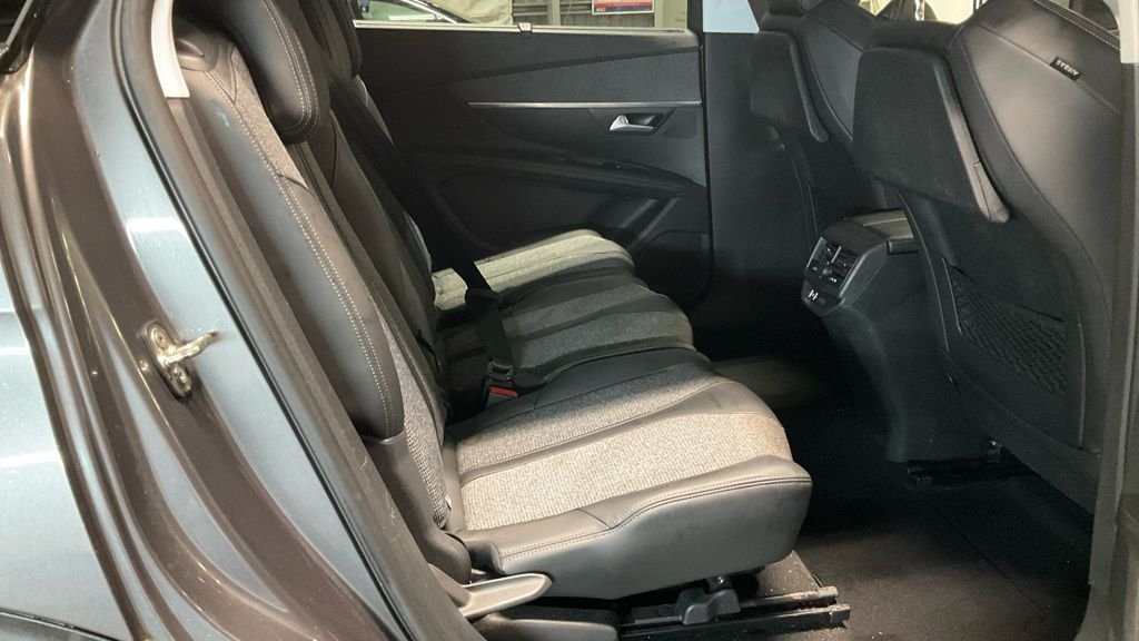 Used Peugeot 5008 2018 for sale - 77250729: Photo 18