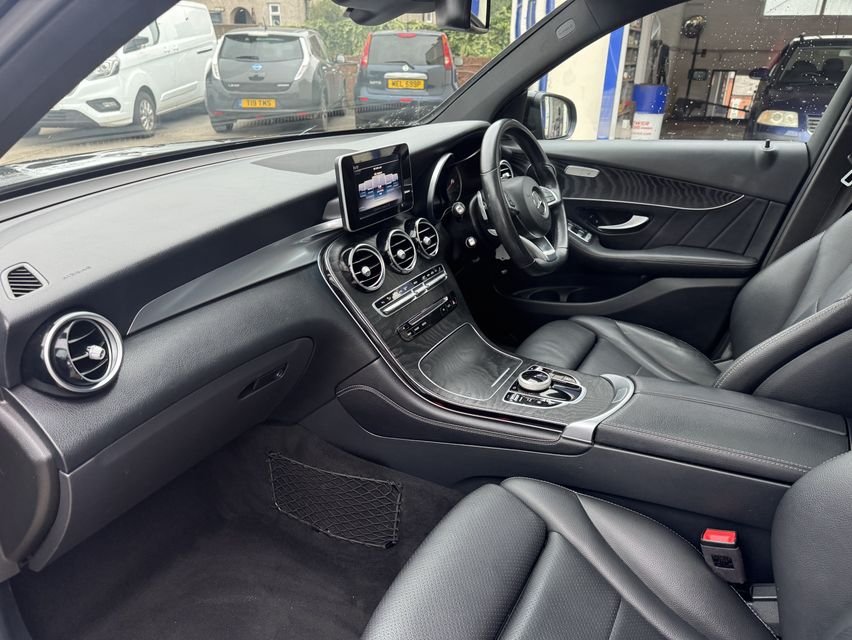 Used Mercedes-Benz GLC 2019 for sale - 77038059: Photo 4