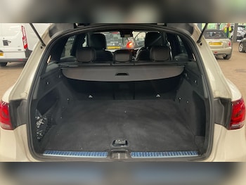 Used Mercedes-Benz GLC 2019 for sale - 79437890: Photo