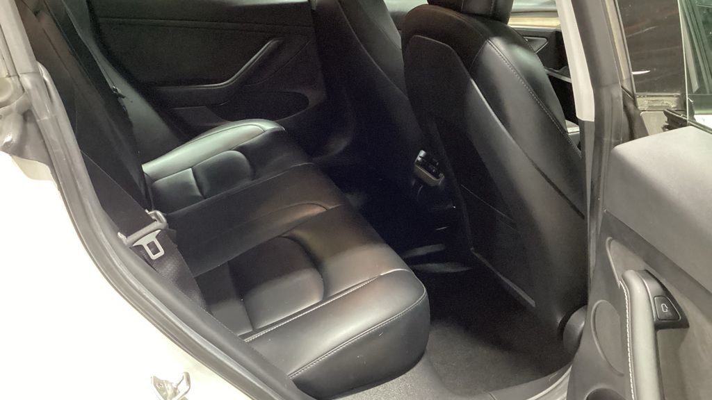 Used Tesla Model 3 2021 for sale - 76406943: Photo 7