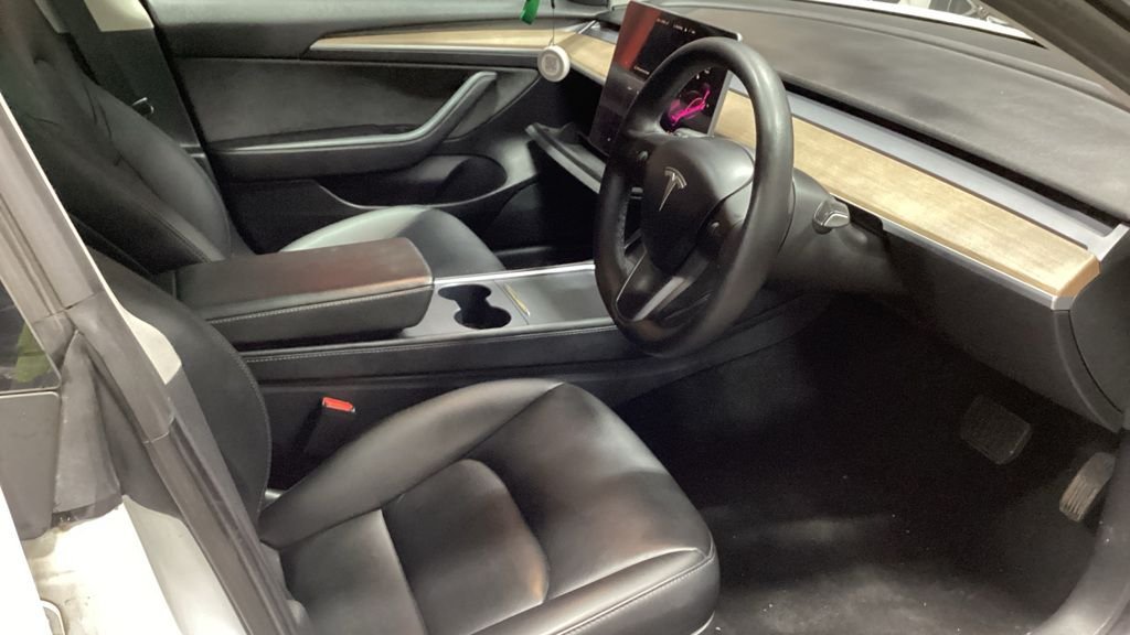 Used Tesla Model 3 2021 for sale - 76406943: Photo 8