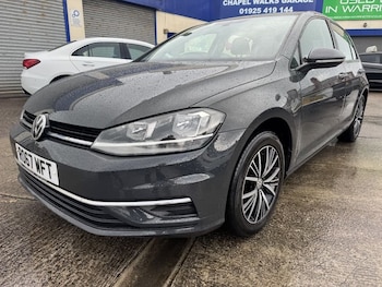 Used Volkswagen Golf 2017 for sale - 77621439: Photo