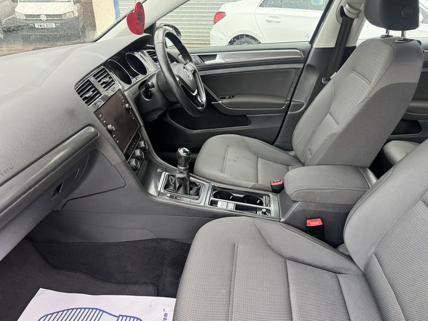 Used Volkswagen Golf 2017 for sale - 77621439: Photo 5