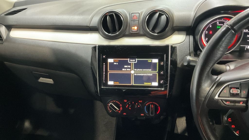 Used Suzuki Swift 2021 for sale - 77558109: Photo 10